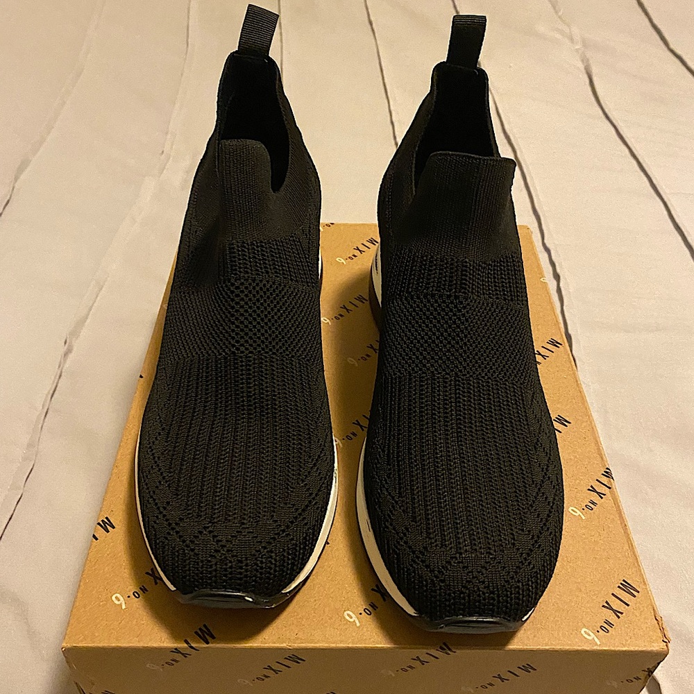 Wedge sneaker